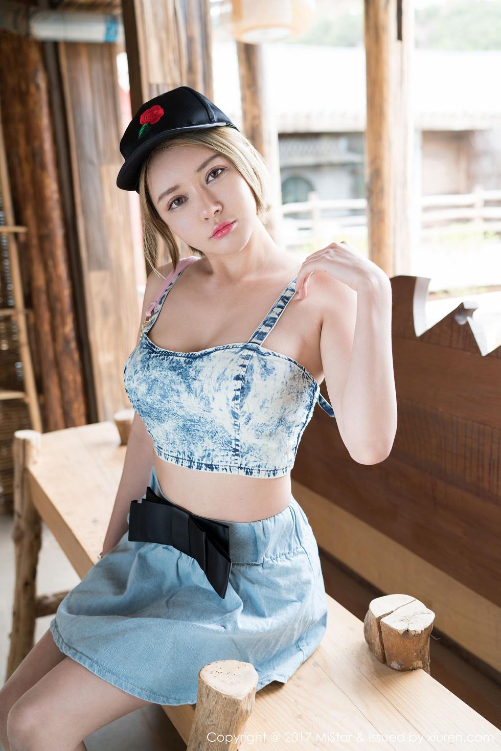 Sexy Kaizhu BuiBui Lijiang Travel Photoshoot White Lace Underwear Seductive Gorgeous Pictures 40P 8