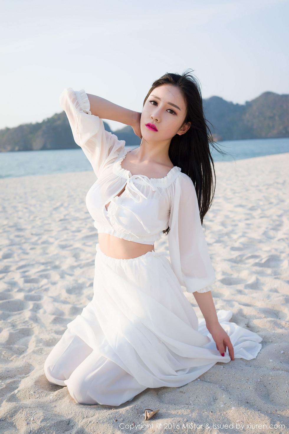 Yu Ji Una Langkawi Beach Photoshoot: White Gauzy Dress Pictorial 50P