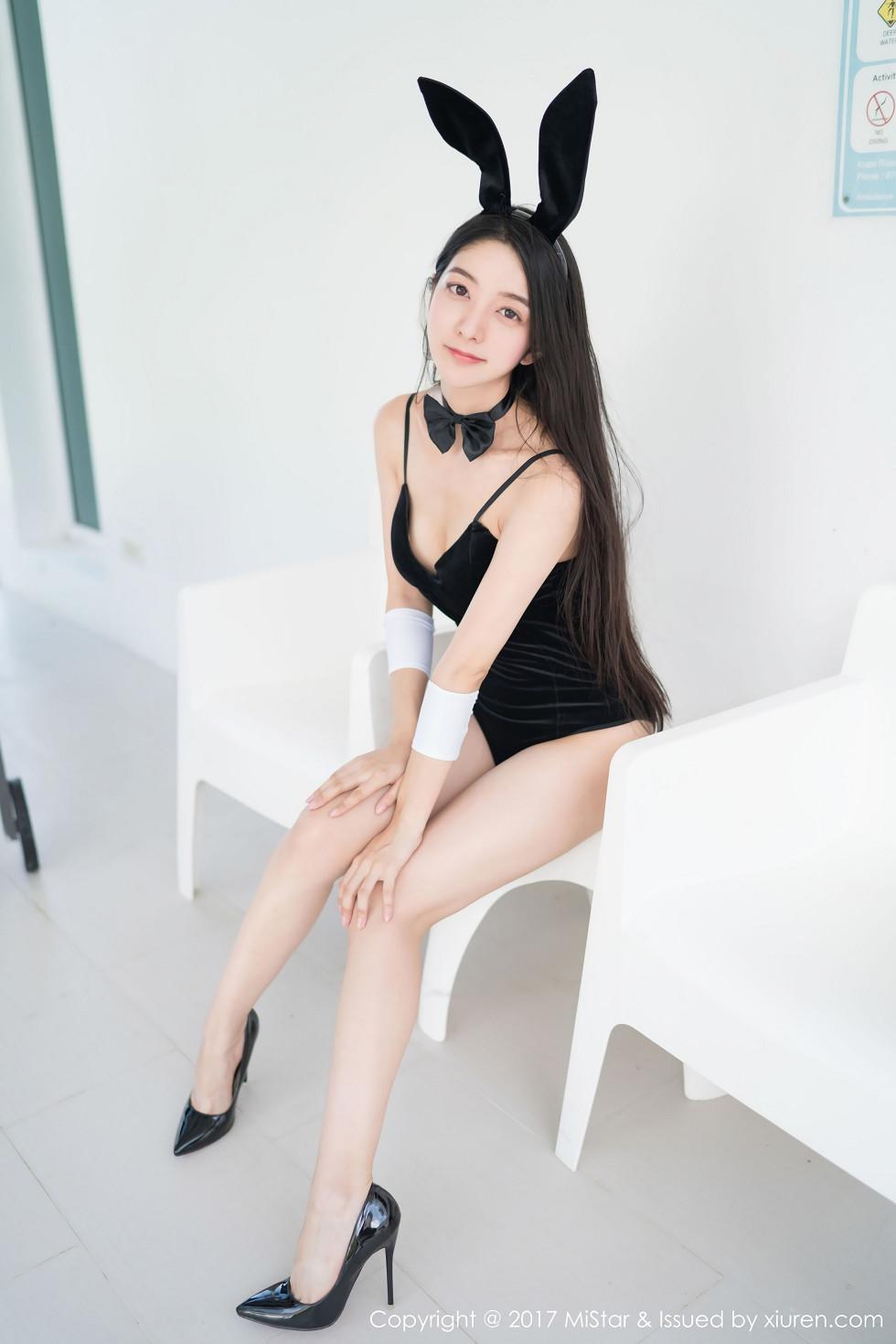 小热巴甲米旅拍性感兔女郎连体泳装秀完美身材写真41P 3